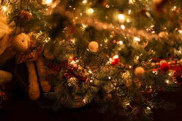 vintage and cozy christmas tree decorations