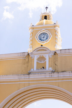 Iconic Santa Caterina Arch in Antigua, Guatemala