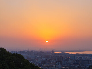 神戸市内から大阪方面の夜明け