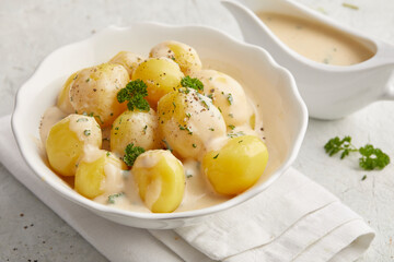 Potatoes with Parsley Sauce
