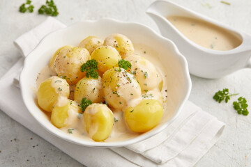 Potatoes with Parsley Sauce