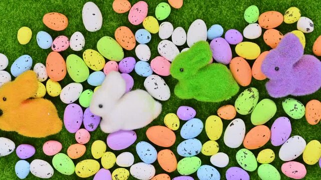 Video of Easter decorations with Easter eggs