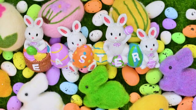 Video of Easter decorations with Easter eggs