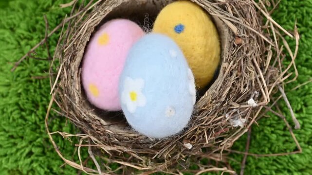 A video of Easter eggs and a bird's nest