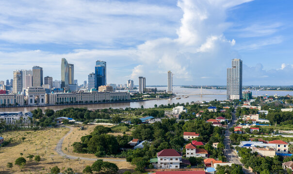 Fototapeta Cityscape view of the capital city skyline of Phnom Penh, Cambodia located in South East Asia