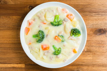 鶏肉のクリームシチュー