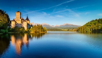 Fototapeta premium scenic lake and castle