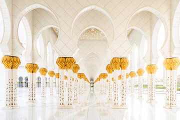 The majestic Sheikh Zayed Grand Mosque in Abu Dhabi, United Arab Emirates