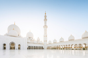 The majestic Sheikh Zayed Grand Mosque in Abu Dhabi, United Arab Emirates