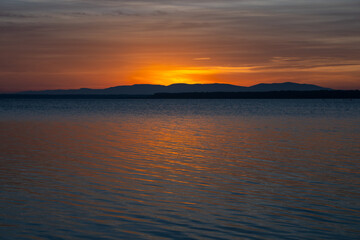 Jesienny świt nad Jeziorem Goczałkowickim. © Elżbieta Kaps