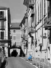 Naklejka premium scooter azzurro a cuneo italia