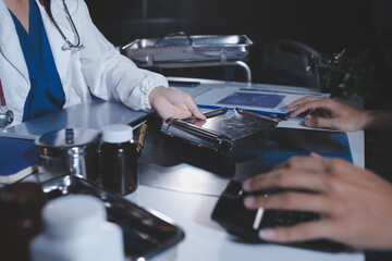 Doctors are meeting at the hospital to discuss treatment options and share experiences with colleagues.