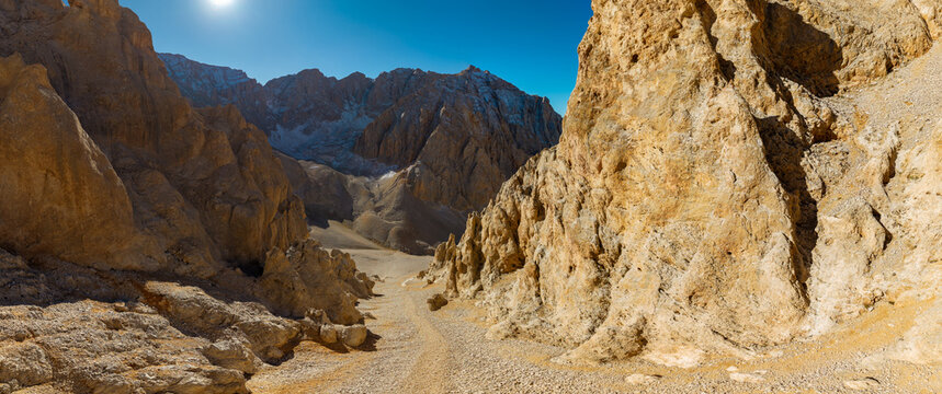 Demirkazık Summit Scree Slope Passage &ndash; Aladağlar Mountain Climbing