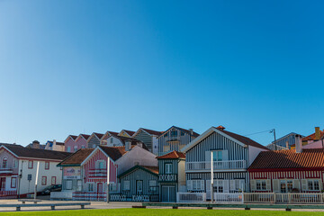 Casas típicas y playa de Aveiro en invierno, Traditional houses and Aveiro beach in winter