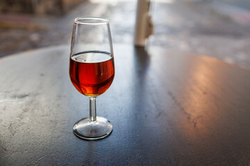 Oloroso sherry wine tasting in catavino glass
