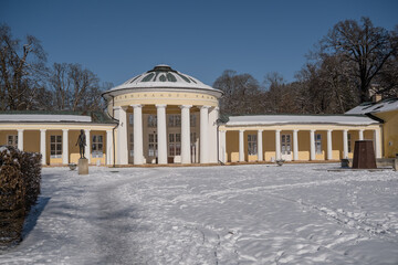 Winter, Marienbad, Heilquelle Ferdinandquelle 