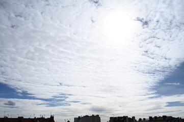 Ciel nuageux très couvert