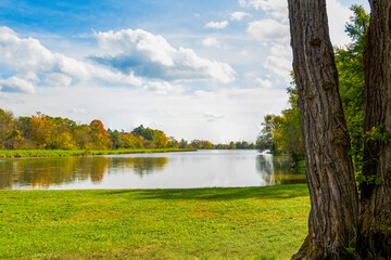Obraz premium Honey Lake in the Fall