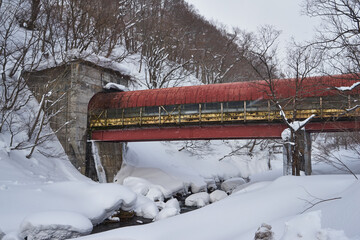 群馬県　湯檜曽川と土合駅連絡通路
