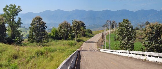 the road to the mountains