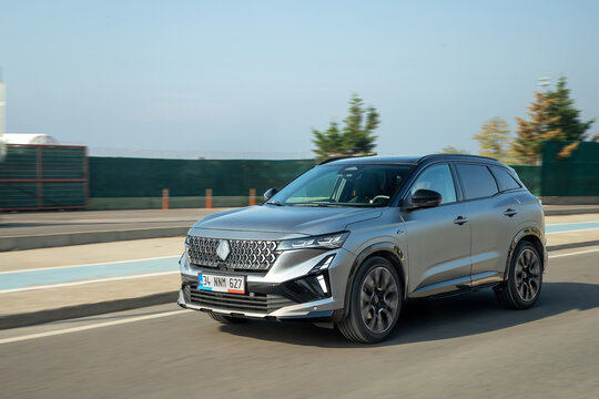 Renault Austral is a compact crossover C-segment SUV manufactured and marketed by Renault.