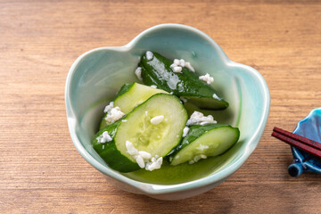 きゅうりの塩麹漬け
