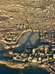 Photo aérienne du Vieux Port de Marseille 2025