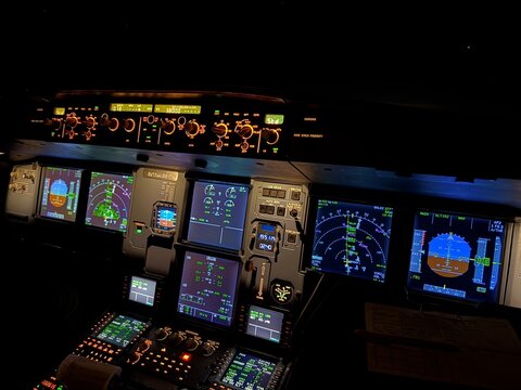Airbus A320 cockpit at night First Officer View