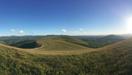 Wilburn Ridge surrounded by scenic vistas, emphasizing seasonal change