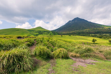Fototapeta premium Yufu Tozanguchi hiking trail to mount Yufu, Beppu, Oita