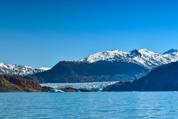 Obraz premium The Viedma glacier and the lake of the same name