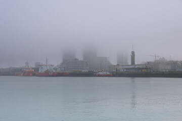 Obraz premium Dust in the port