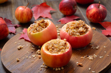 Baked apples stuffed with nut, honey and granola