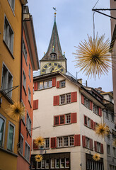 St. Peter s Church framed by Christmas decorations, Zurich Old Town, Switzerland
