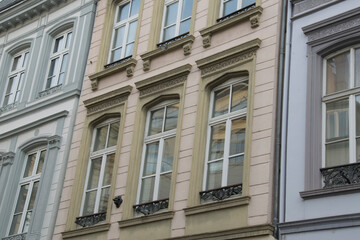 Fassaden von Gr&uuml;nderzeit-H&auml;usern in Bonn