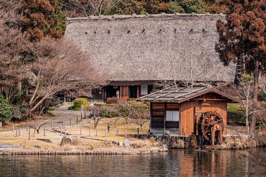 東山動植物園の合掌造り建物