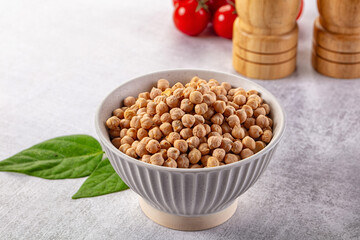 Raw dry chickpea in the bowl