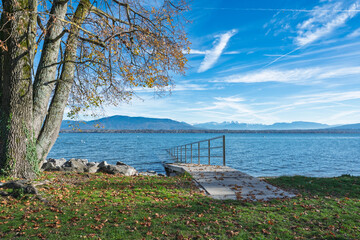 La plage de Mies, lac Léman