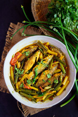 Bengali Parshe Fish Curry with Potato and Pyajkoli | Traditional Bengali Fish Recipe | Parshe Jhol Authentic Homemade Bengali Cuisine
