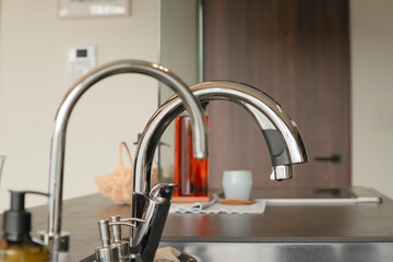 オシャレで清潔感のあるシンクの蛇口