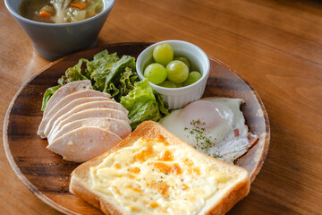 Healthy breakfast plate
