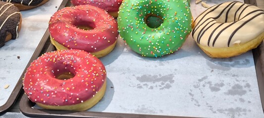Donuts are very popular among teenagers.
