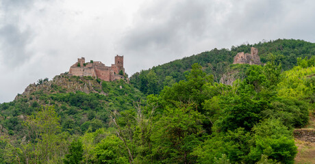 Obraz premium Castle ruins near Ribeauville