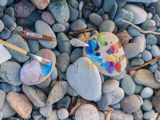 Natural Stone Used as Outdoor Paint Palette