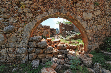 Le village abandonné d'Aradaina près d'Anopoli dans les Sfakia en Crète