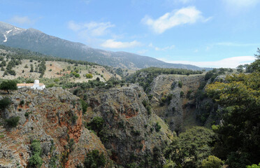 L'ancien sentier des gorges d'Aradaina près d'Anopoli dans les Sfakia en Crète
