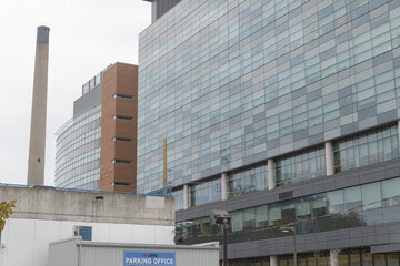 Fototapeta premium Toronto Western Hospital (UHN) viewed from Nassau Street (east facing elevation)