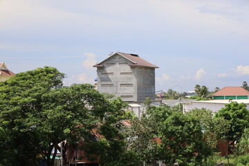 Naklejka premium siem reap city cambodia countryside daytime, bird house