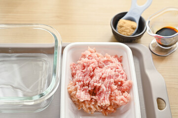 レンチン鶏そぼろの材料