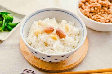 秋の味覚　ピーナッツご飯